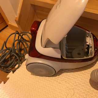 【取引中】東芝掃除機　保証書　ゴミパック２枚　付き　の画像