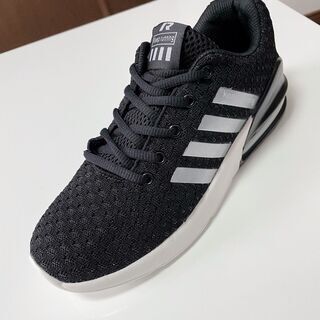 【新品】スニーカー　ユニセックス　メンズ　レディース　スポーツ　ランニング　ファッション（24.5cm）の画像