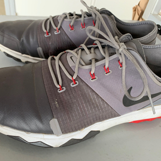 最終●ゴルフシューズ　NIKE スパイクレス　ナイキ  27センチ
