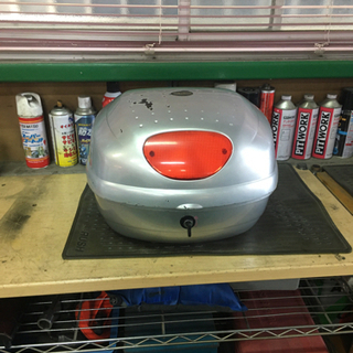 原付の後ろにつけるボックス