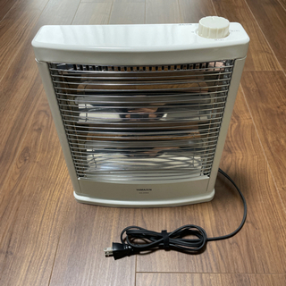 山善　電気ストーブ　DS-D083 2012年製