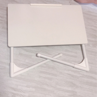 高さが変えられるローテーブルの画像