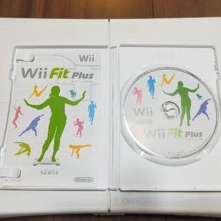 25周年記念☆スーパーマリオ内蔵赤Wii本体+Wii fit plusセットの画像