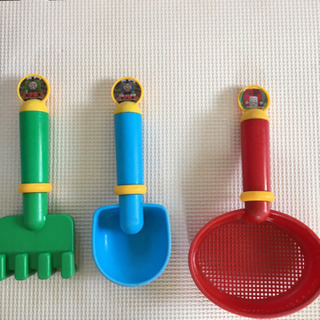 値下げ　トーマス砂遊びセット+おまけ付きの画像