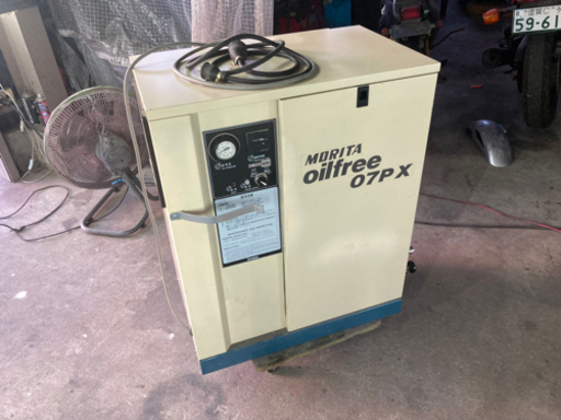 【売約済】 岩田 防音型エアーコンプレッサー 100v