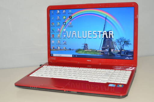 美品✨赤×可愛い！富士通ノート i3/8GB/750GB大容量✨ブルーレイ搭載 ✨赤×可愛い！富士通ノート i3/8GB/750GB大容量✨ブルーレイ搭載