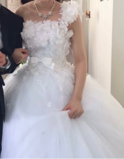 ウエディングドレス