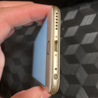 【SIMロック解除済み】iPhone 6s 64GB GOLD の画像