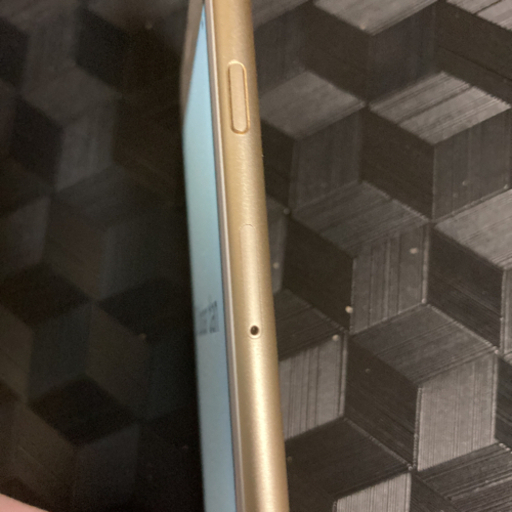 【SIMロック解除済み】iPhone 6s 64GB GOLD 
