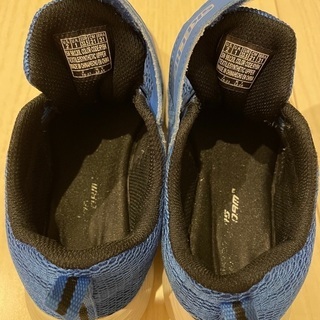 スケッチャーズ　スニーカー　青　男の子の画像
