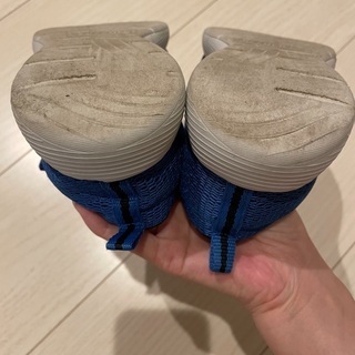 スケッチャーズ　スニーカー　青　男の子の画像