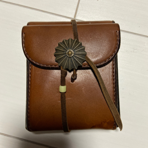 ゴローズ　二つ折り財布