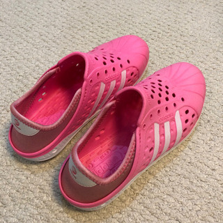 アディダス  マリンシューズ　22.5cmの画像