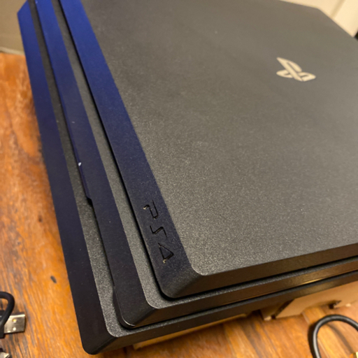 中古PS4 pro CHU-7100B B01