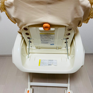 決まりました♡コンビ ♡ ハイローチェア 手動 机有 ♡の画像