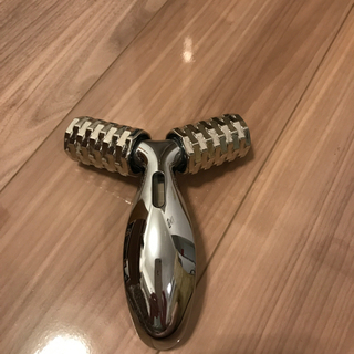 リファ　美顔器