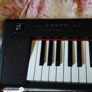 ヤマハ電子ピアノ piaggero NP-32 ブラック　世田谷の画像