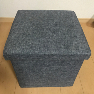収納スツールの画像