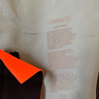 Hurleyサーフィンレディースウエット　タッパーベストの画像