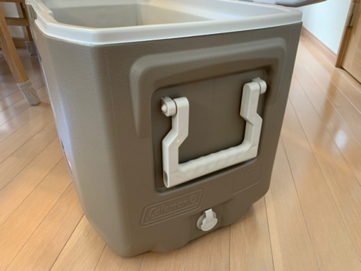 【値下げ】コールマン クーラーボックス 70QT 大容量
