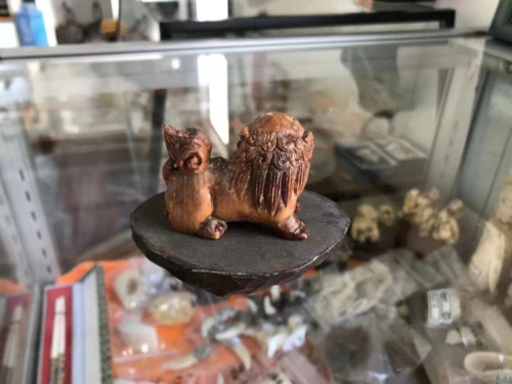 中国古玩 木製の置き物です