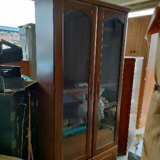 タンスを無料で差し上げます。引取りに来れる方限定。場所は行橋警察...
