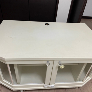 テレビ台の画像