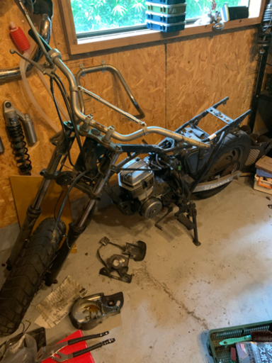 エイプ50 不動車ジャンクレストアベース　鍵.書付き