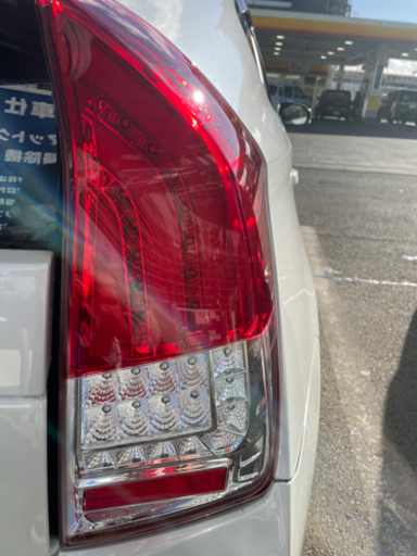 30プリウス　社外テール