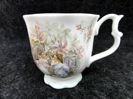 廃盤品 ロイヤルドルトン ブランブリーヘッジ マグカップ 四季全4客 Royal Doulton Brambly Hedge 札幌 中
