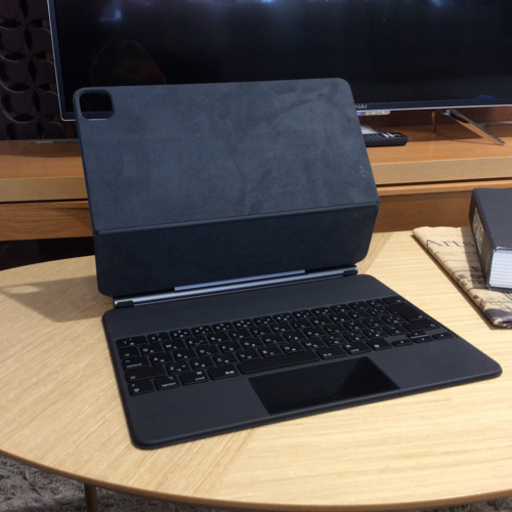 中古品 Apple 12.9インチ iPad Magic keyboard