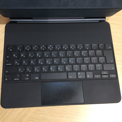 中古品 Apple 12.9インチ iPad Magic keyboard