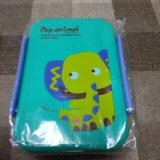 　かわいいお弁当箱2個の画像