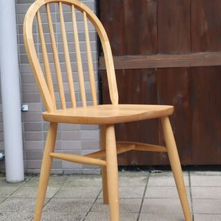 MOMO natural(モモナチュラル)のMARE ROUND CHAIRです。アルダー材を