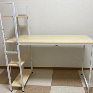 パソコンデスクの画像