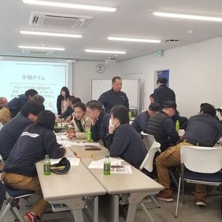 ４トンドライバー「ユニック車地場中距離、未経験者優遇・正社員」の画像