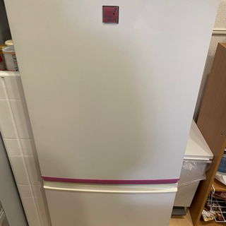 【取引中】2012年製冷蔵庫(137L)の画像