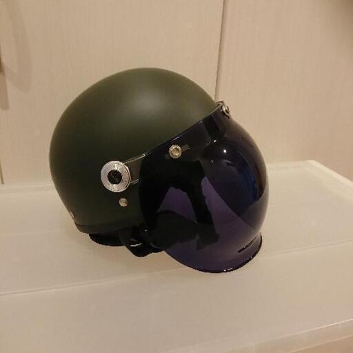 カーキヘルメット。美品。値下げ。