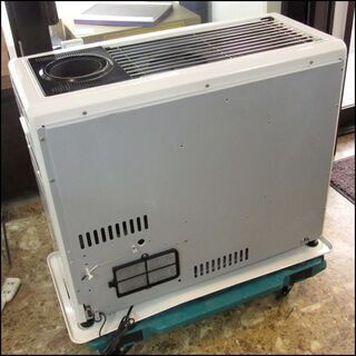 サンポット★カベック 半密閉式石油ストーブ KSH-709 KC N 2014年製★煙突式 木造18畳/コンクリ29畳まで