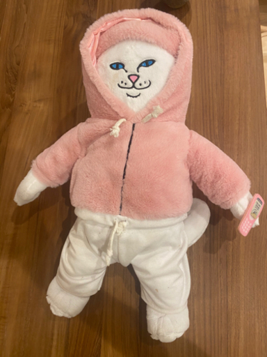 ぬいぐるみ　猫　RIPNDIP