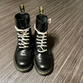 Dr.Martens 8ホールブーツ(ブラック) 22cm