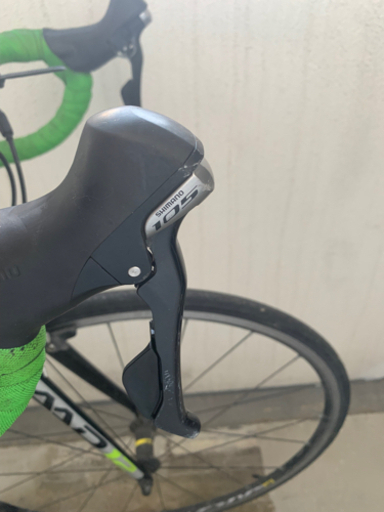 ロードバイクCAAD12 105