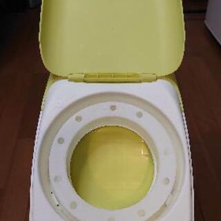 Aprica おむつゴミ箱  におわなくてポイ本体＋新品カセット4個セットの画像