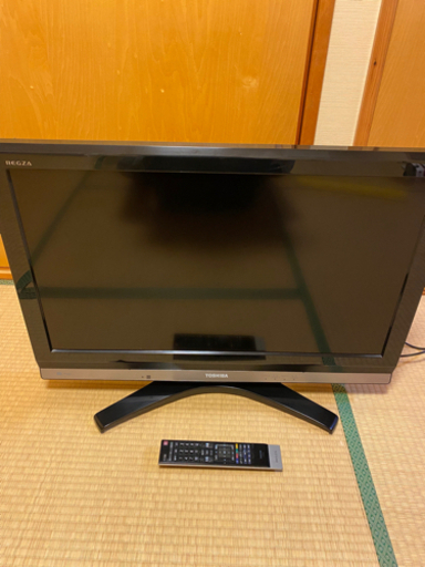 テレビ　TOSHIBA REGZA 32型　2010年製　録画機能付き