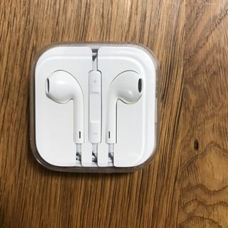 【新品未使用】iPhone 純正品 イヤホン3.5mm