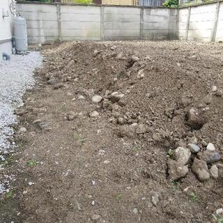 土、石差し上げます。