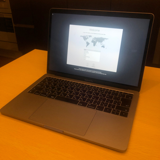 【美品】MacBook Pro【初期化済み】