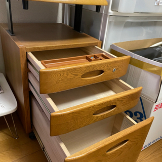 天然木ローラ付き三段収納棚　※16日までの画像