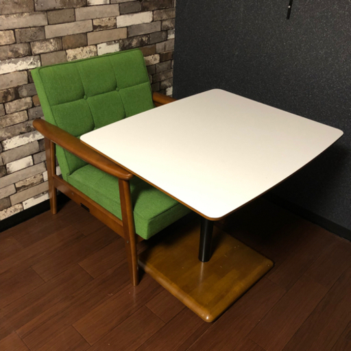 カリモク60 Kチェア 1シーター タープグリーン ＋ カフェテーブル