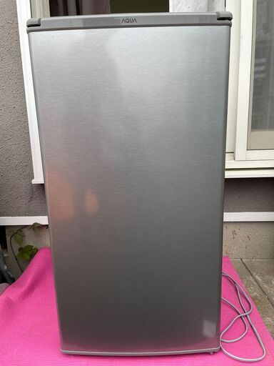 2019年製 AQUA 1ドア ノンフロン直冷式冷蔵庫 AQR-8G 75L 動作品 簡易クリーニング済